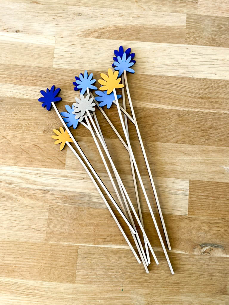 Painted Wooden Posy Flower Set - Blue Set