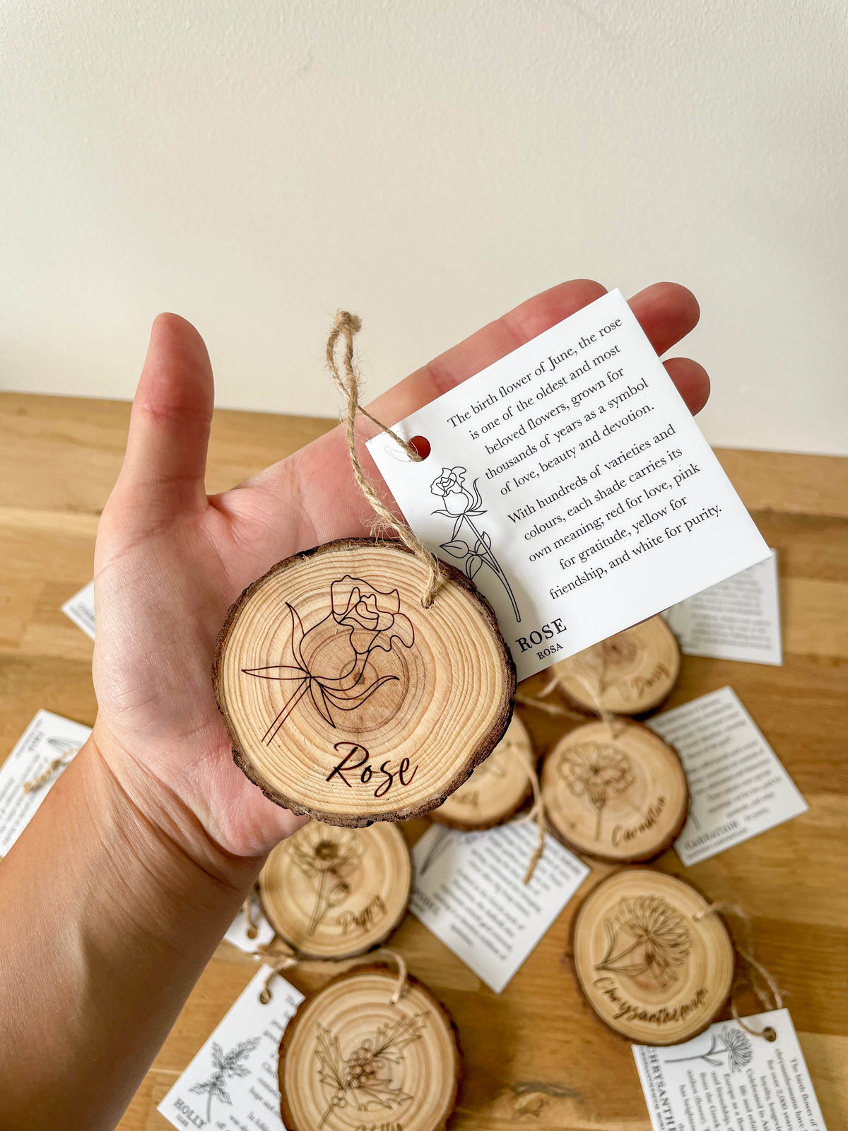 Birth Month Flower Hanging Decorations - Engraved Wooden Slices