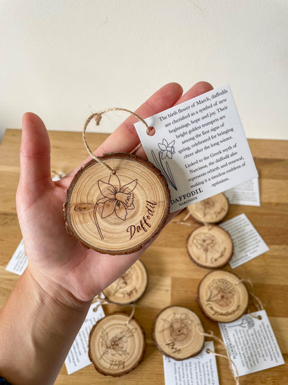 Birth Month Flower Hanging Decorations - Engraved Wooden Slices